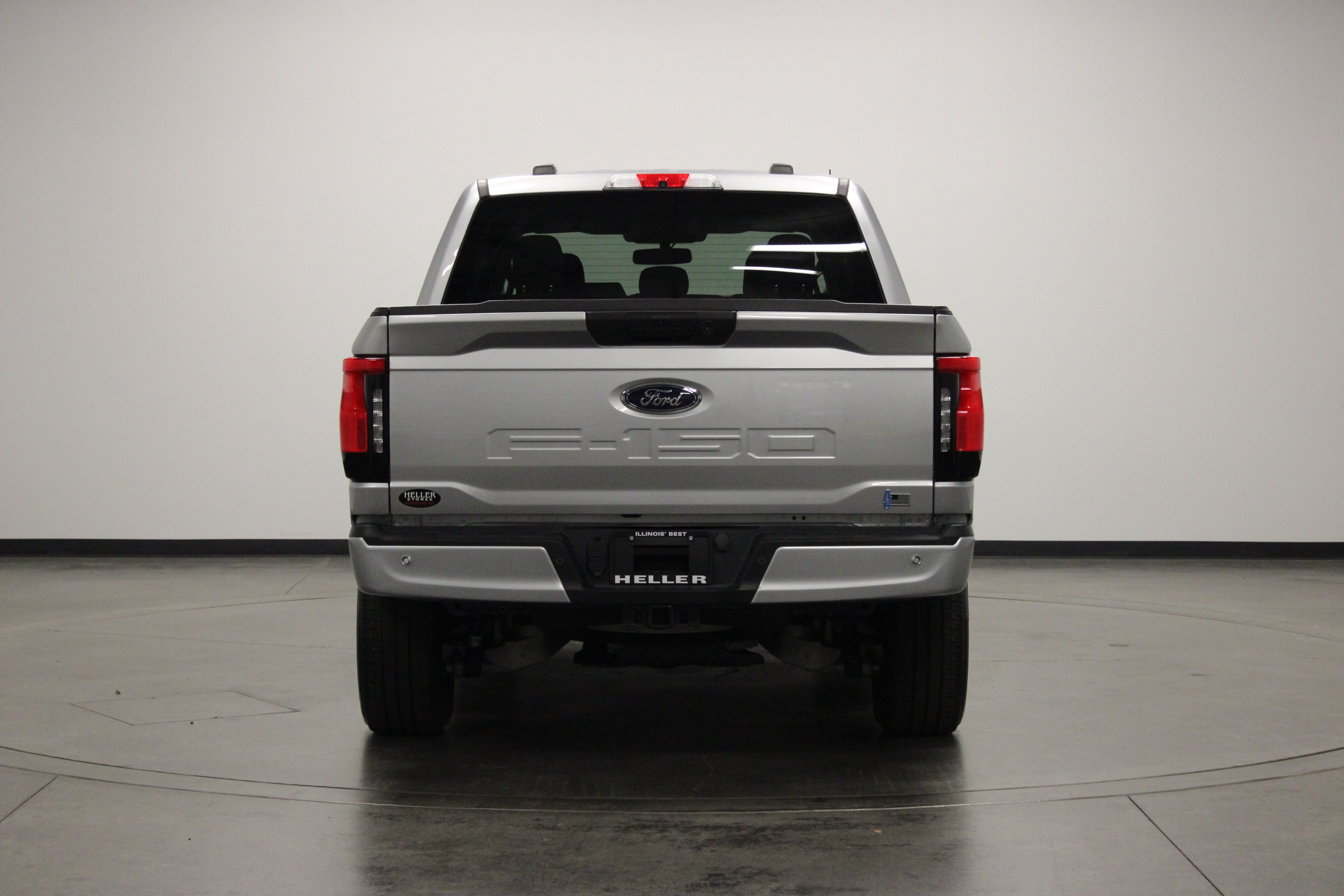 Used 2022 Ford F150 Lightning XLT AWD/4WD image 7