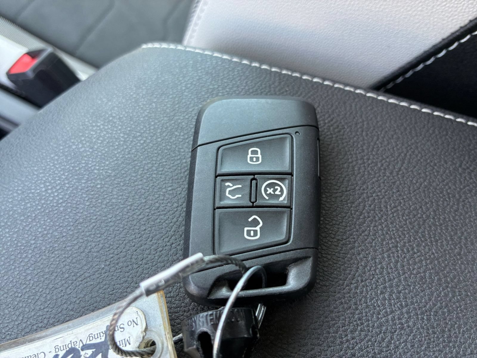 Used 2026 Volkswagen Taos SE AWD/4WD image 20