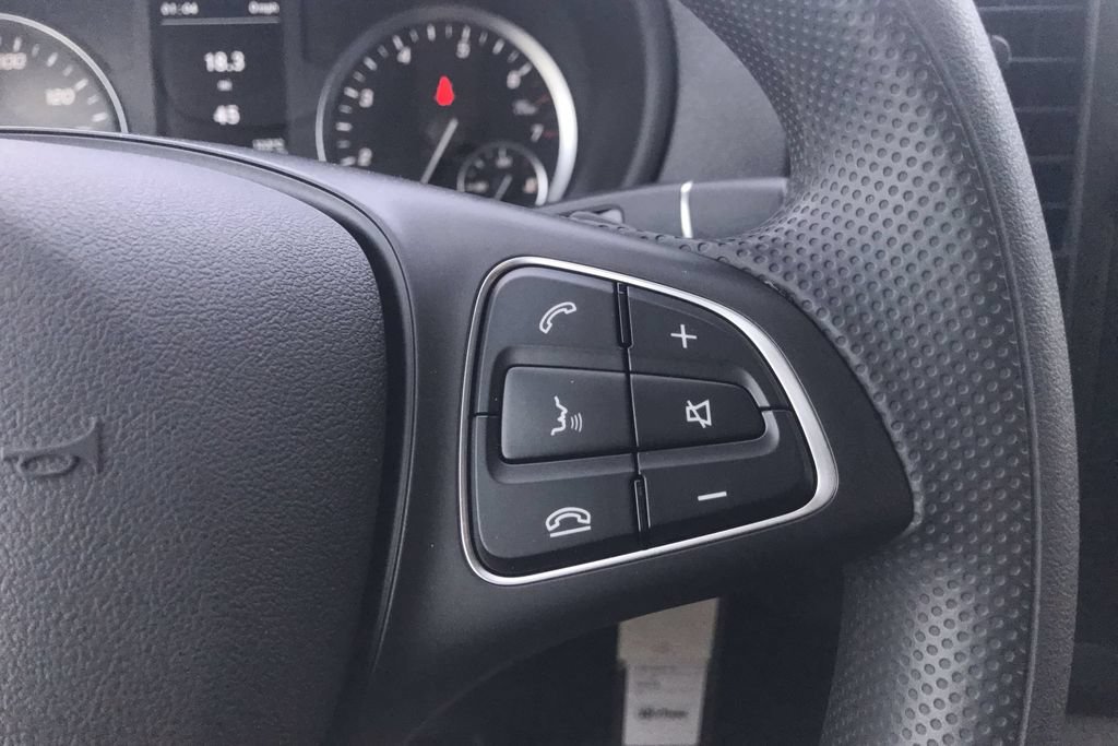 Used 2023 Mercedes-Benz Metris image 21