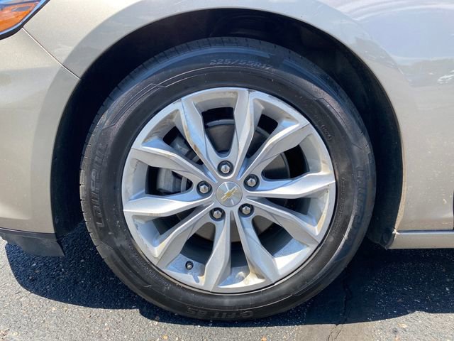 Used 2022 Chevrolet Malibu LT FWD image 22