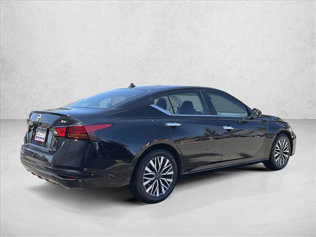 Used 2024 Nissan Altima 2.5 SV image 5