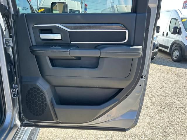 Used 2024 RAM 2500 Big Horn w/ Bed Utility Group image 27