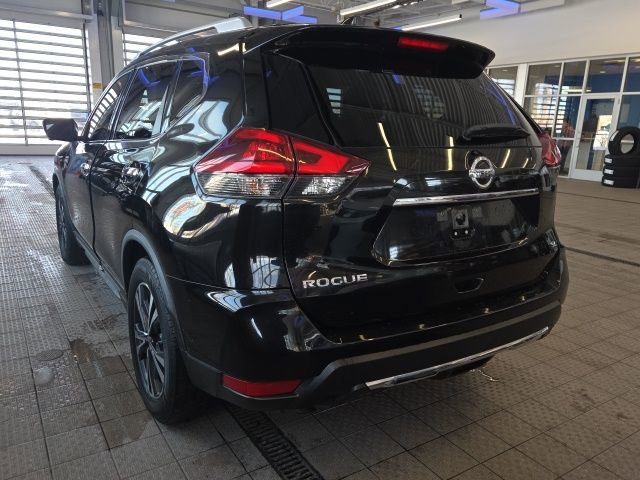 Used 2018 Nissan Rogue SL image 3