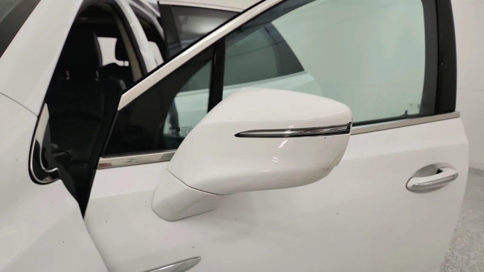 Used 2019 Buick Enclave Essence image 17