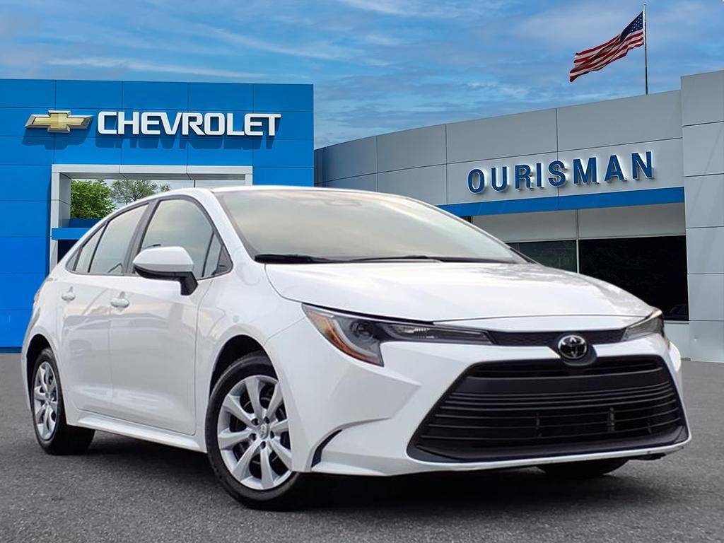 Used 2025 Toyota Corolla LE