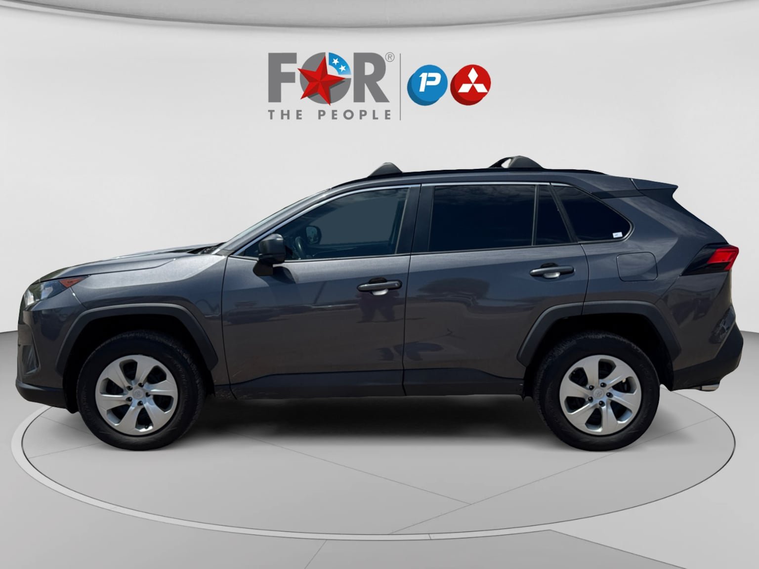 Used 2021 Toyota RAV4 LE w/ Carpet Mat Package (TMS) FWD image 2