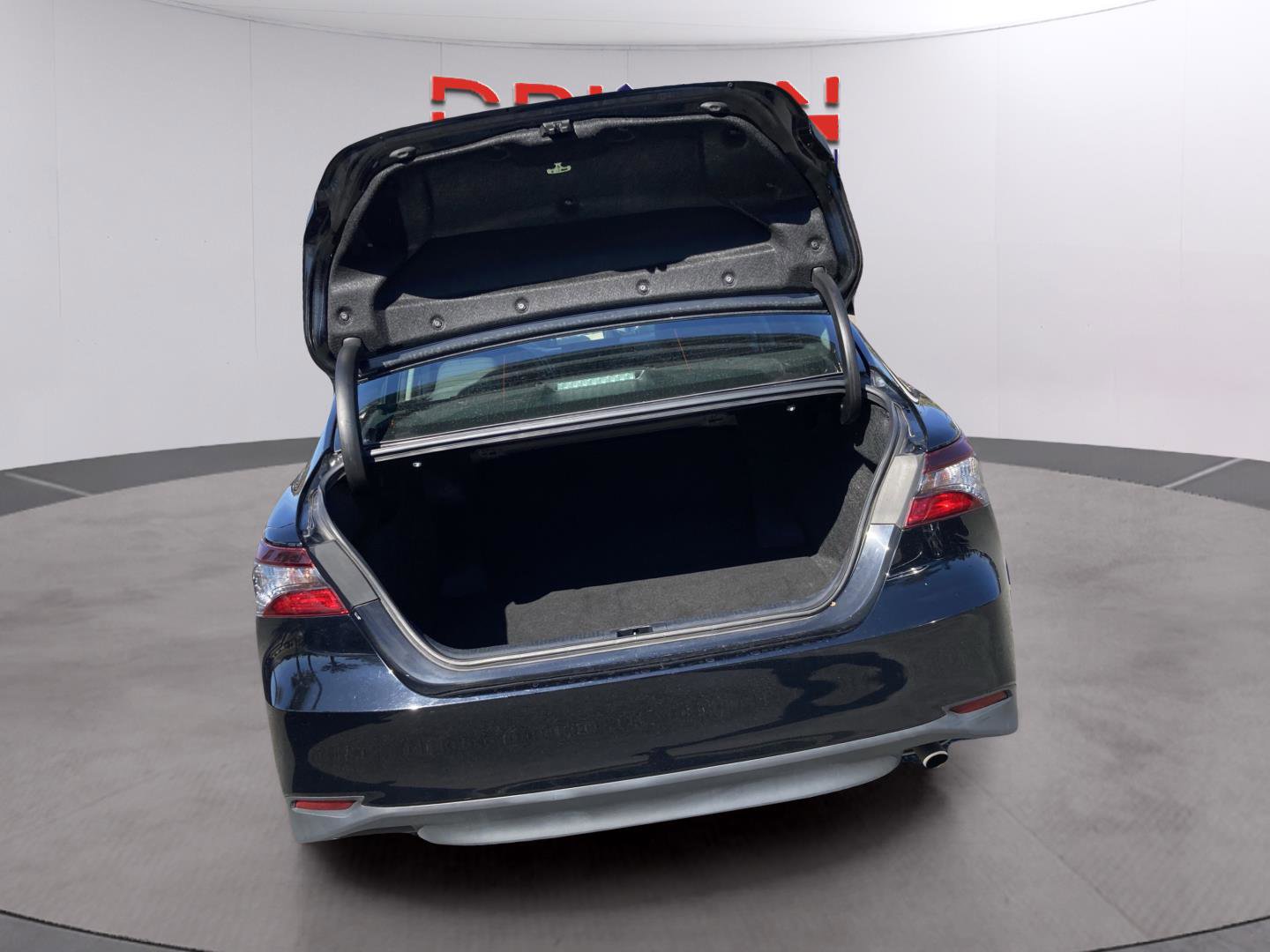 Used 2024 Toyota Camry LE image 33