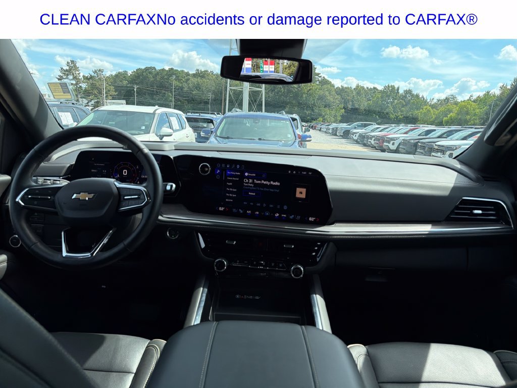 Used 2026 Chevrolet Suburban Premier AWD/4WD image 13