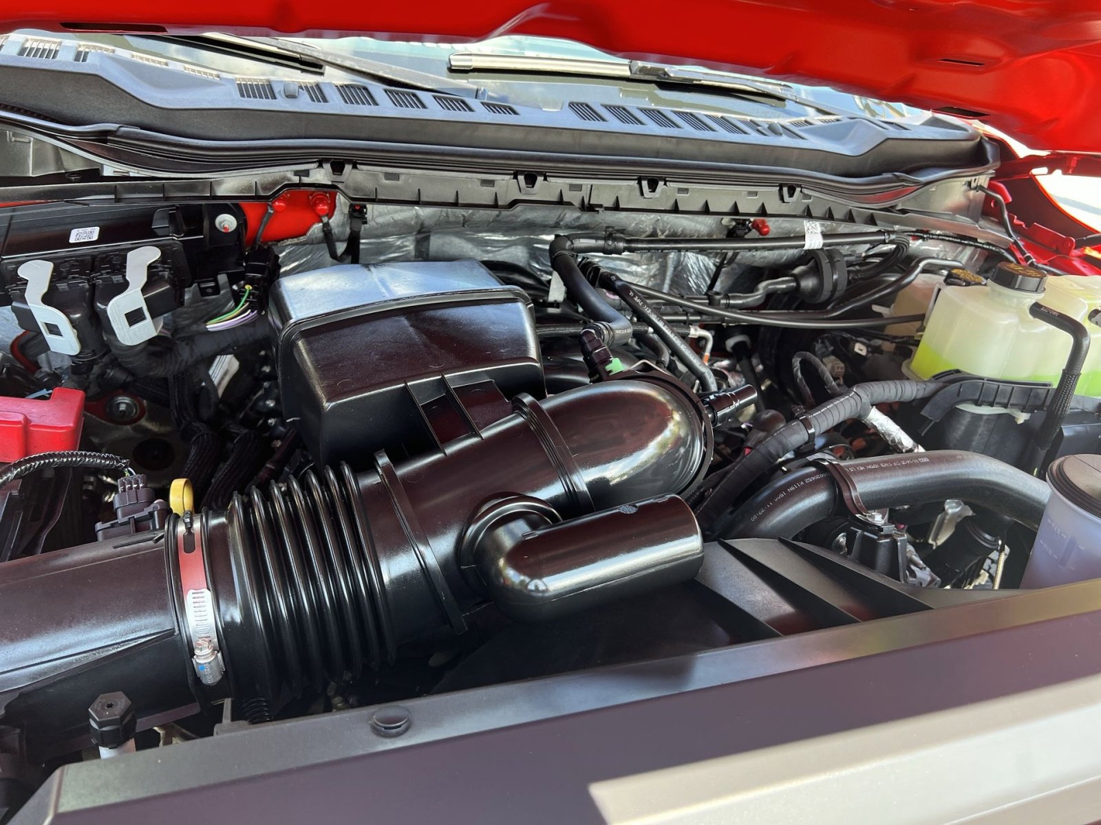 Used 2025 Ford F250 Lariat w/ Black Appearance Package image 27