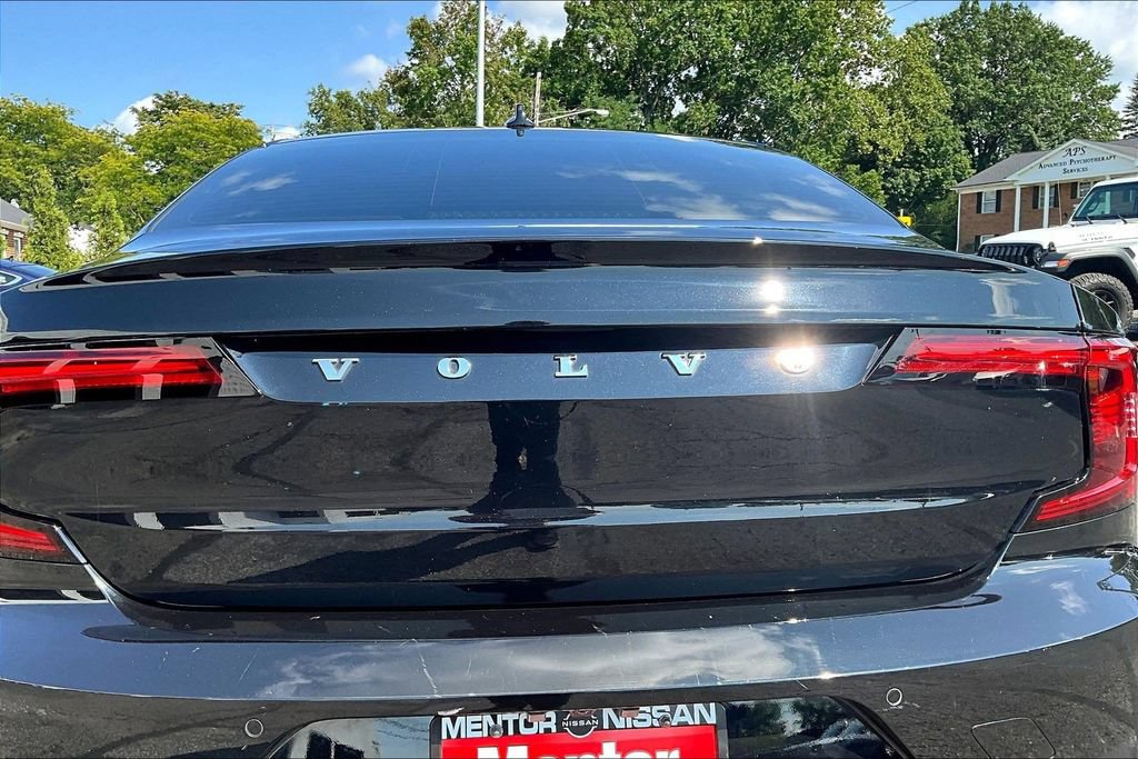 Used 2021 Volvo S90 T8 R-Design AWD/4WD image 24