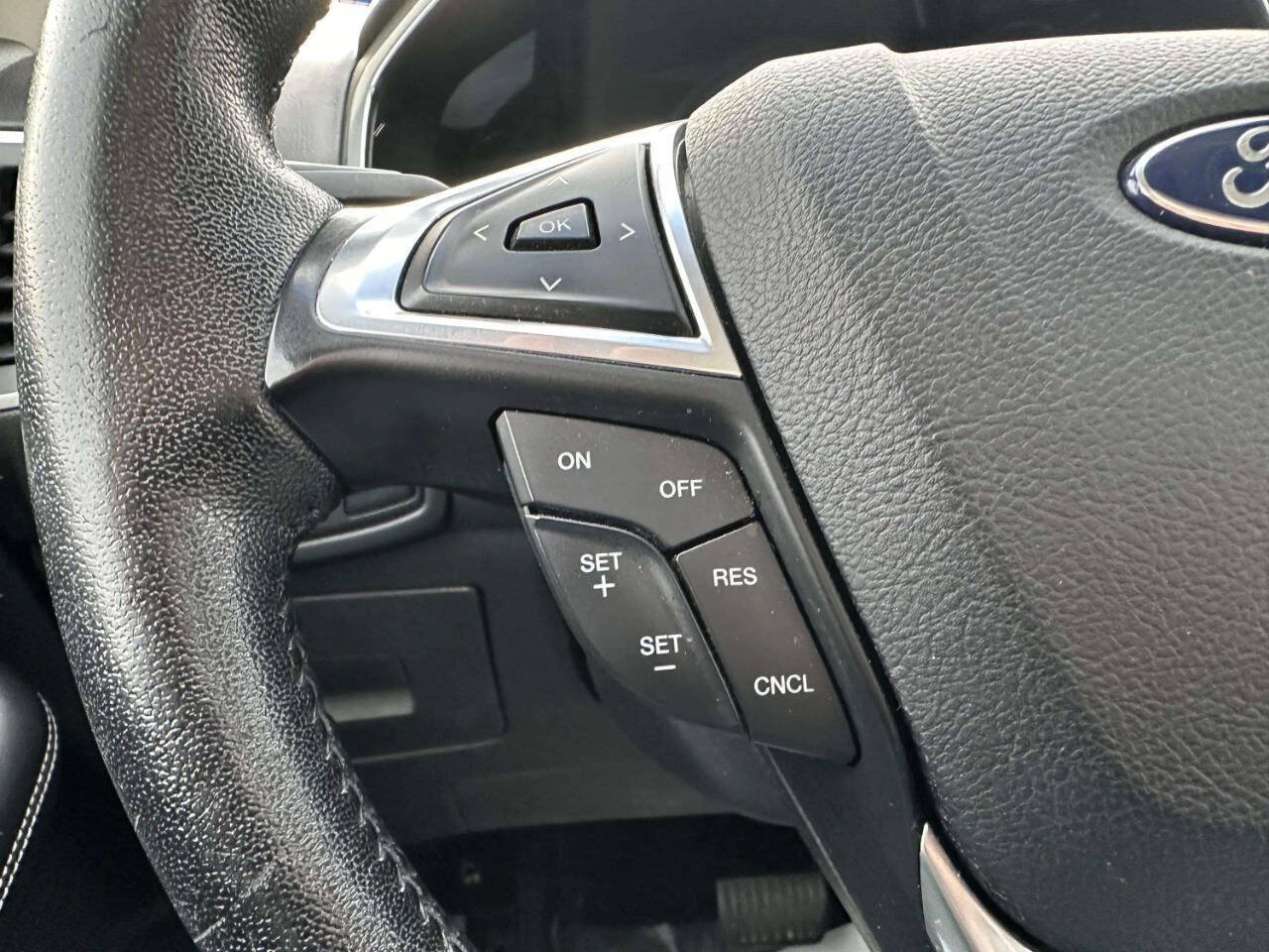 Used 2016 Ford Edge Titanium w/ Canadian Touring Package AWD/4WD image 25