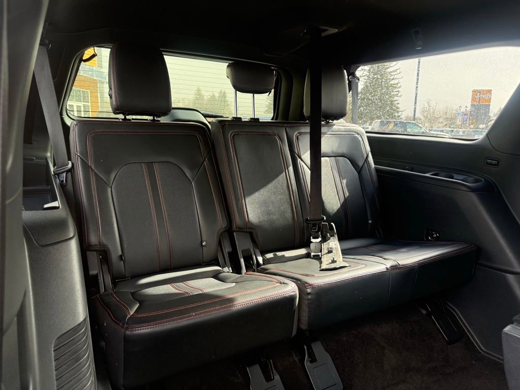 Used 2022 Ford Expedition Max Limited AWD/4WD image 18