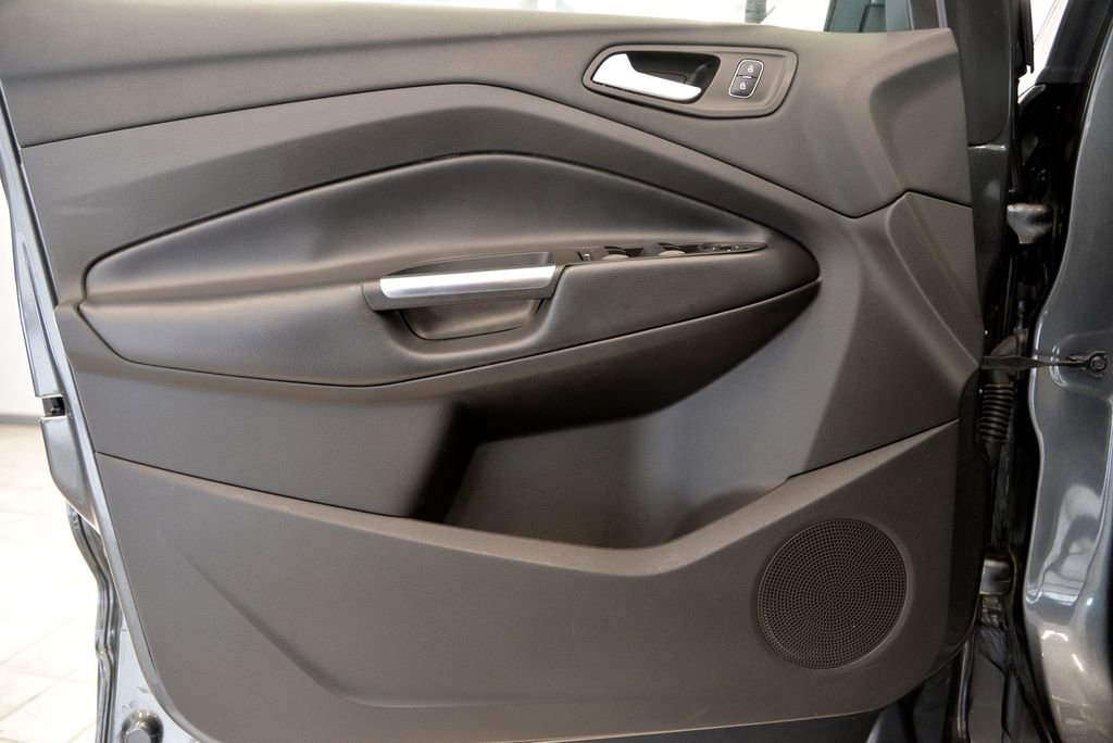 Used 2019 Ford Escape SEL image 14