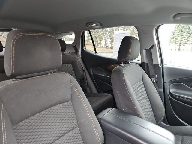 Used 2020 GMC Terrain SLE image 11