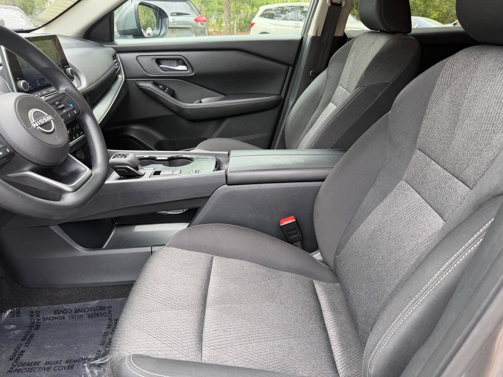 Used 2024 Nissan Rogue SV FWD image 19