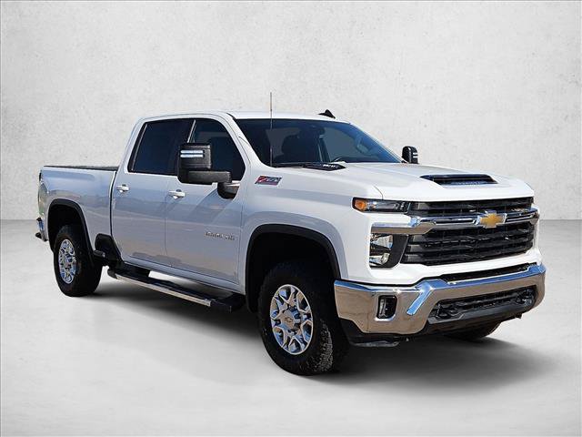 Used 2024 Chevrolet Silverado 2500 LT AWD/4WD video 3