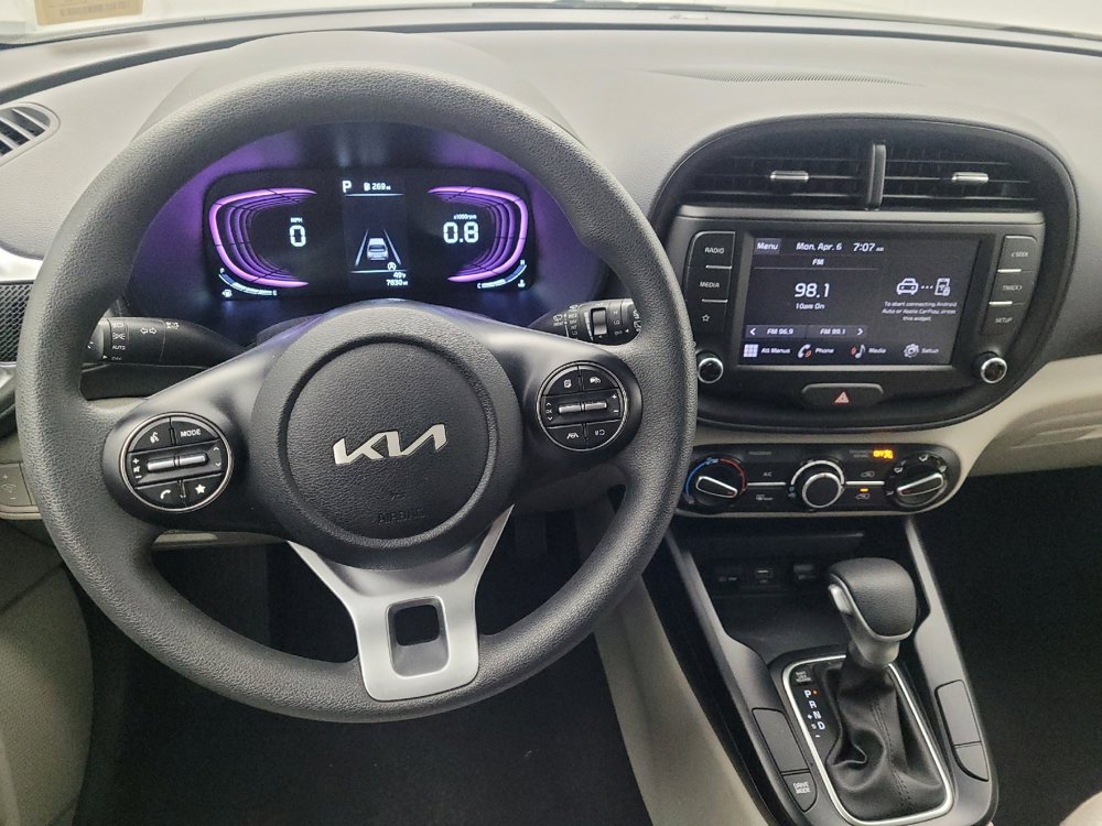 Used 2025 Kia Soul LX image 22