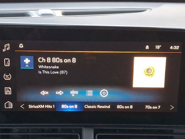 Certified 2025 Chevrolet Trax LT w/ Driver Confidence Package image 13