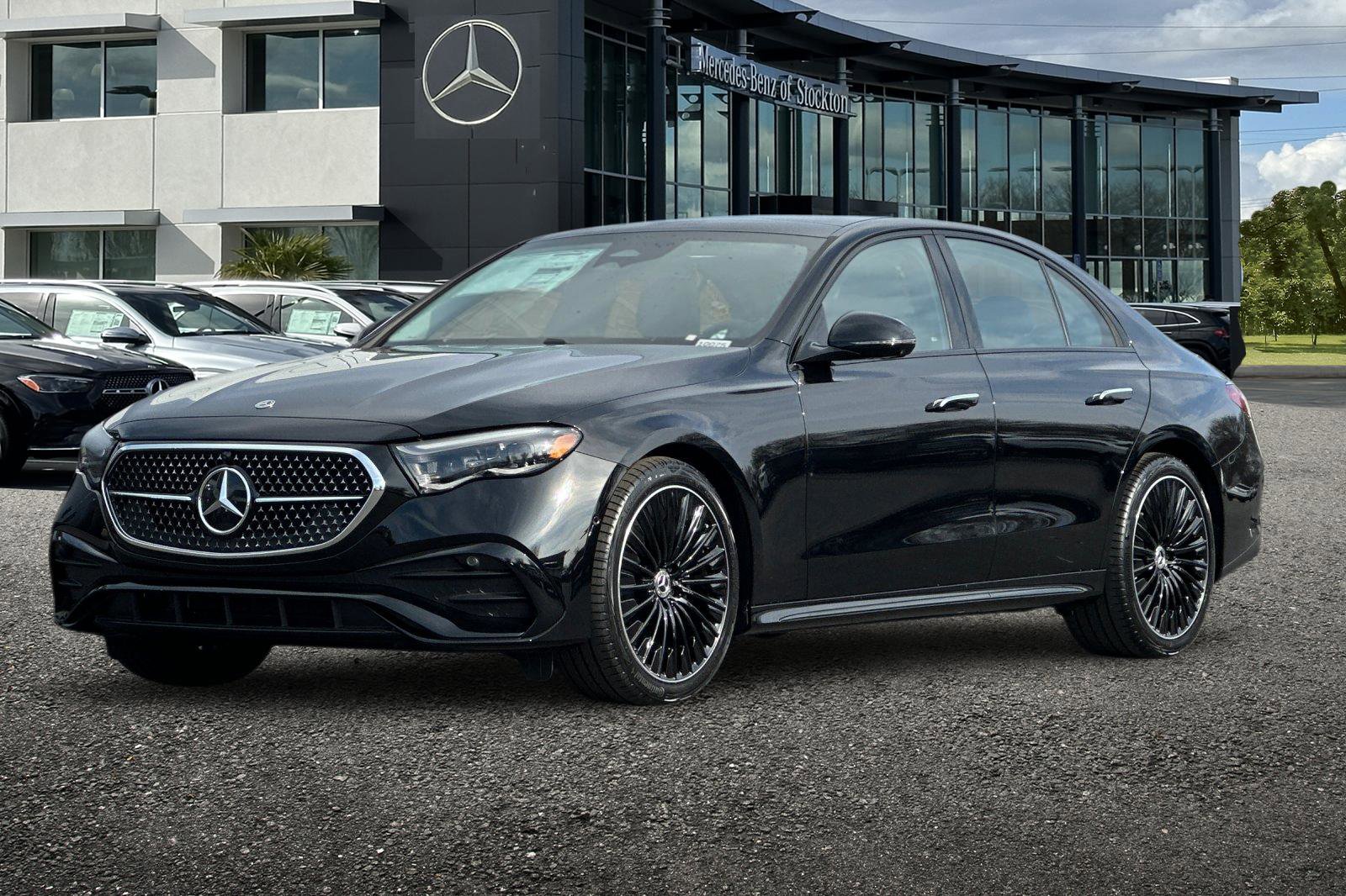 New 2026 Mercedes-Benz E 350 4MATIC Sedan image 8