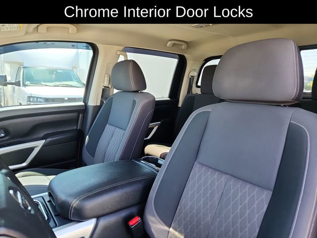 Used 2022 Nissan Titan SV w/ SV Convenience Package AWD/4WD image 22