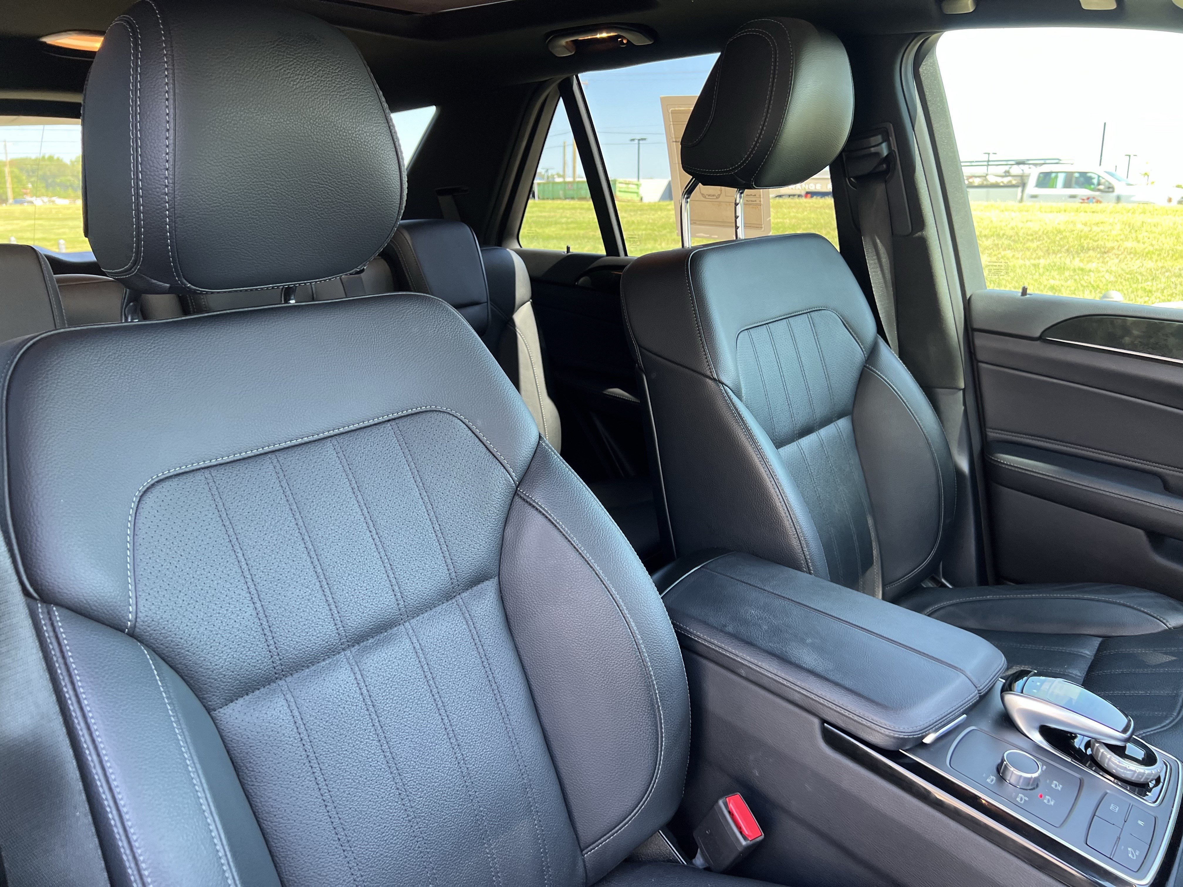 Used 2019 Mercedes-Benz GLE 400 4MATIC image 35