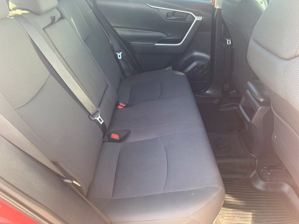 Used 2021 Toyota RAV4 LE AWD/4WD image 21