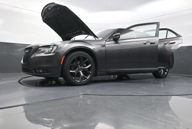 Used 2023 Chrysler 300 S RWD image 41
