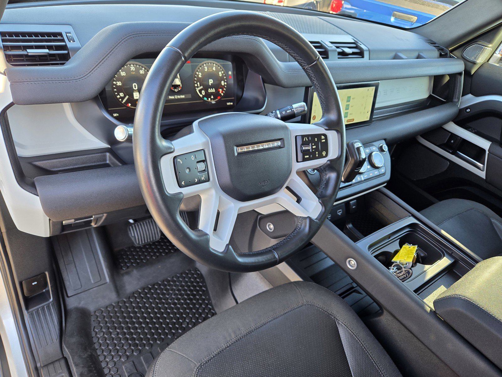 Used 2020 Land Rover Defender 110 SE image 10