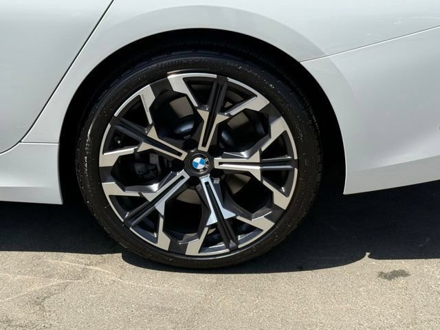 Used 2026 BMW 330i Sedan w/ Premium Package RWD image 14