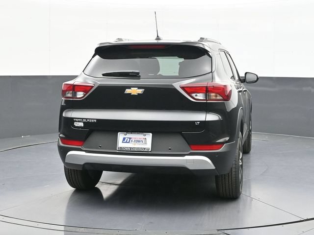 New 2026 Chevrolet TrailBlazer LT w/ Driver Confidence Package FWD image 8