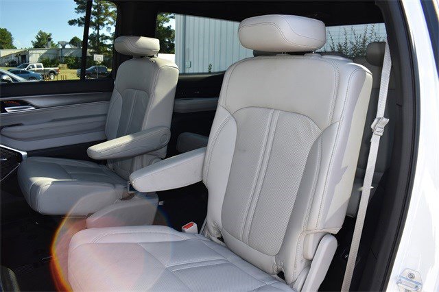 Used 2025 Jeep Wagoneer Series III w/ Premium Group I image 29