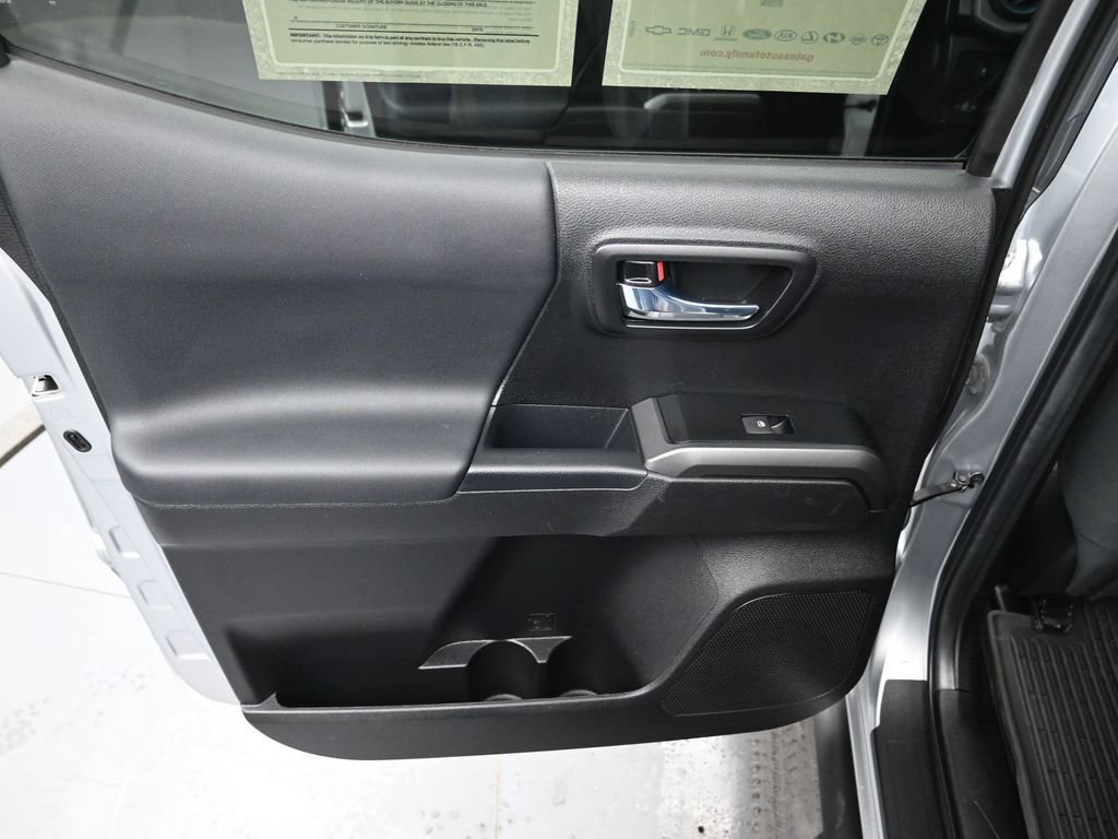 Used 2023 Toyota Tacoma TRD Sport image 29