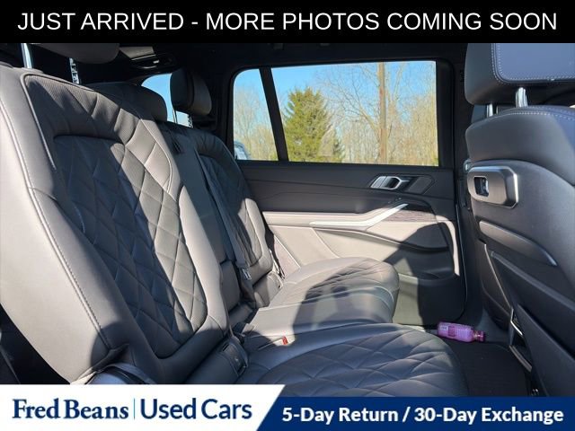 Used 2024 BMW X7 xDrive40i w/ M Sport Package image 16