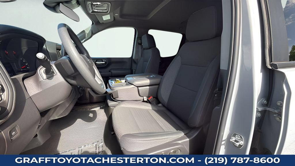 Used 2025 Chevrolet Silverado 1500 Custom Trail Boss w/ Dark Appearance Package AWD/4WD image 23