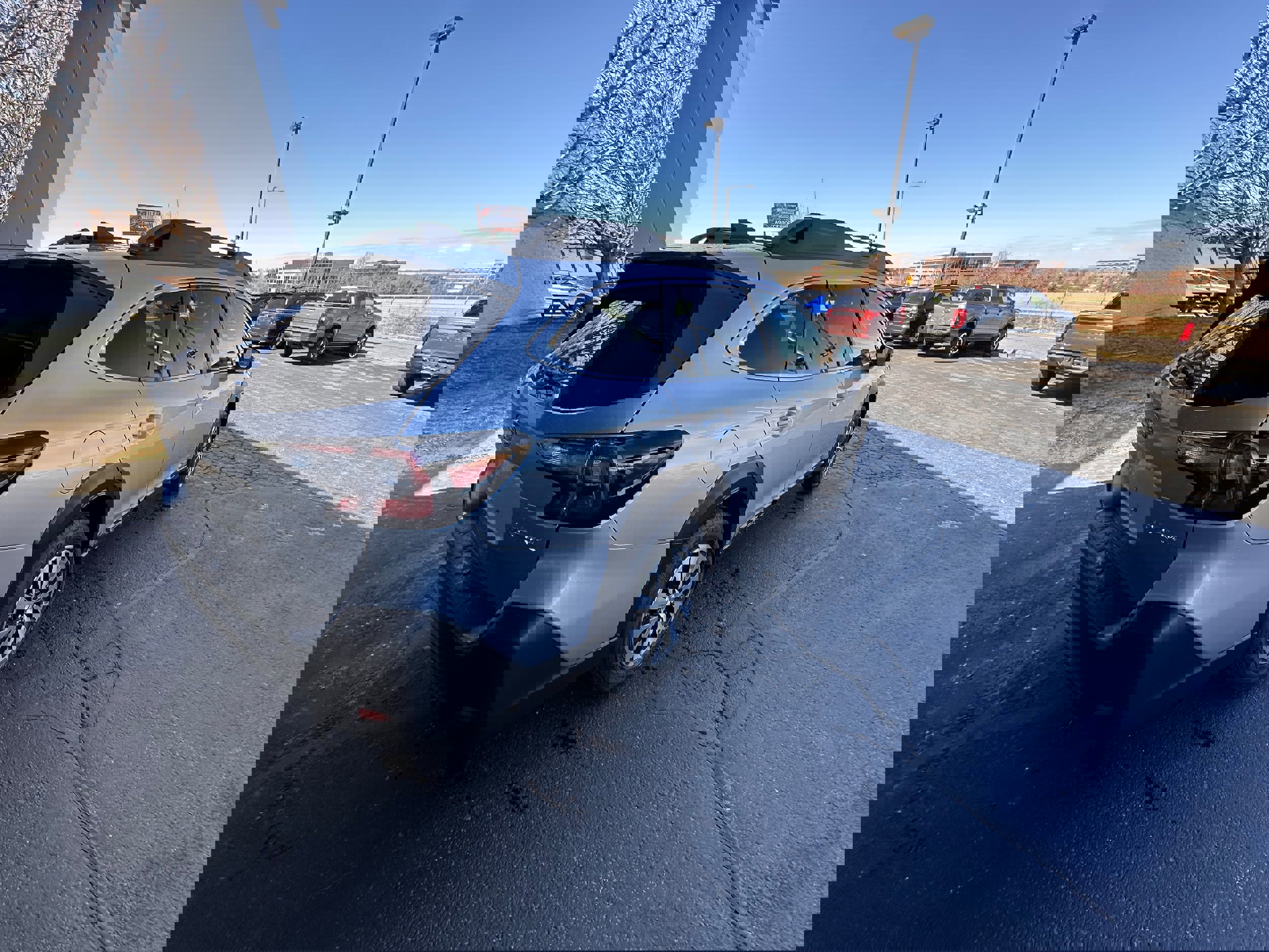 Certified 2025 Subaru Outback Premium image 3