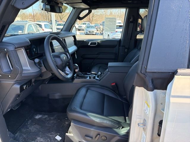 New 2026 Ford Bronco Outer Banks image 9