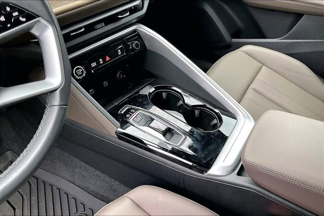 Used 2025 Audi Q5 Premium Plus w/ Premium Plus AWD/4WD image 18