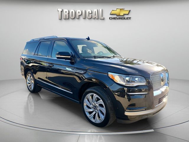Used 2024 Lincoln Navigator Premiere AWD/4WD image 7