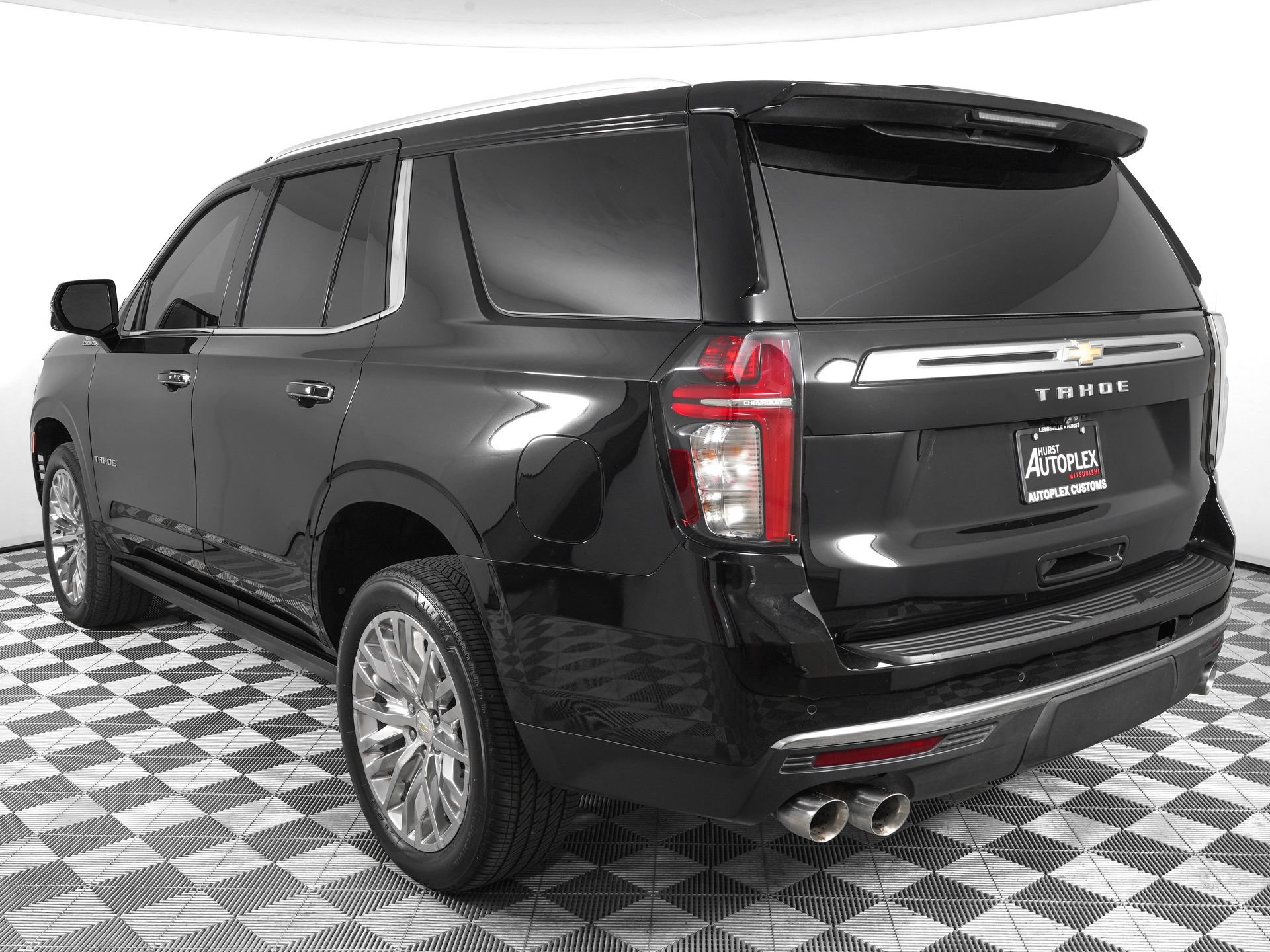 Used 2023 Chevrolet Tahoe High Country w/ Premium Package RWD image 6