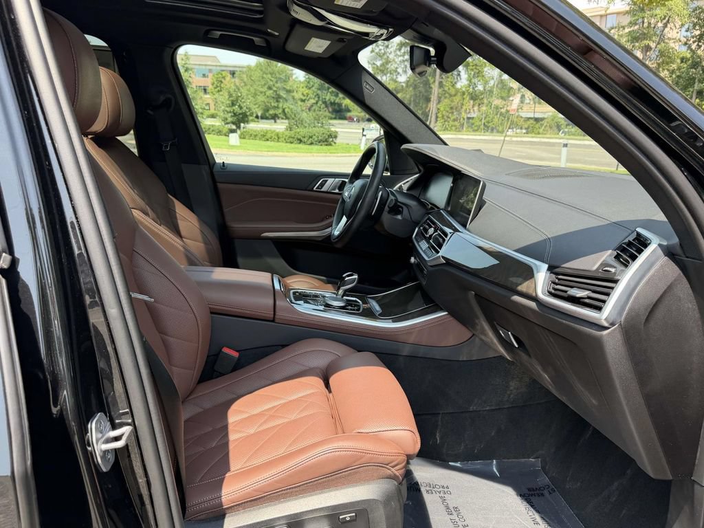 Used 2023 BMW X5 xDrive40i w/ Premium Package AWD/4WD image 10