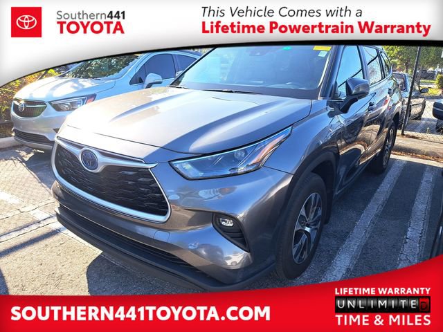 Used 2024 Toyota Highlander XLE image 1