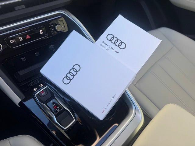 Certified 2025 Audi Q5 Premium AWD/4WD image 16