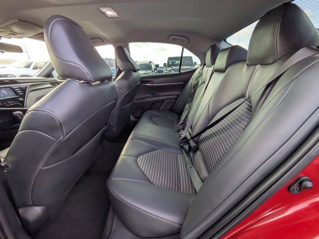 Used 2019 Toyota Camry L image 11