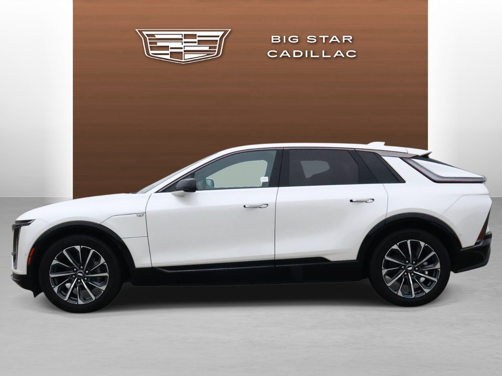 Certified 2024 Cadillac Lyriq Sport w/ LPO, Floor Liner Package AWD/4WD image 2