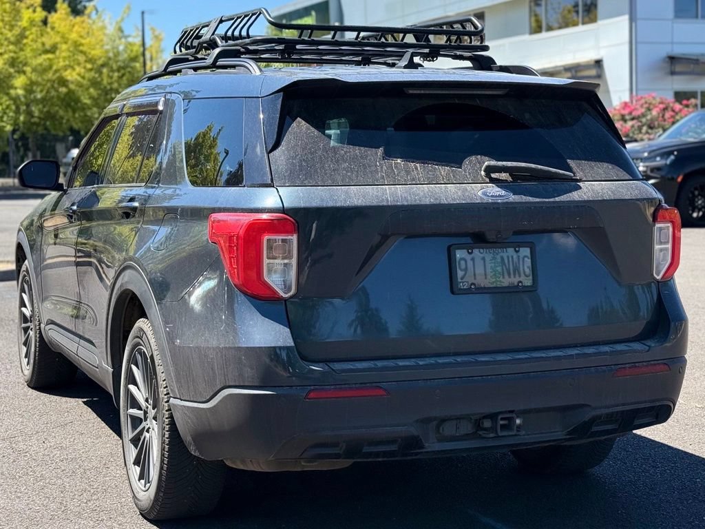 Used 2022 Ford Explorer XLT w/ Equipment Group 202A AWD/4WD image 3
