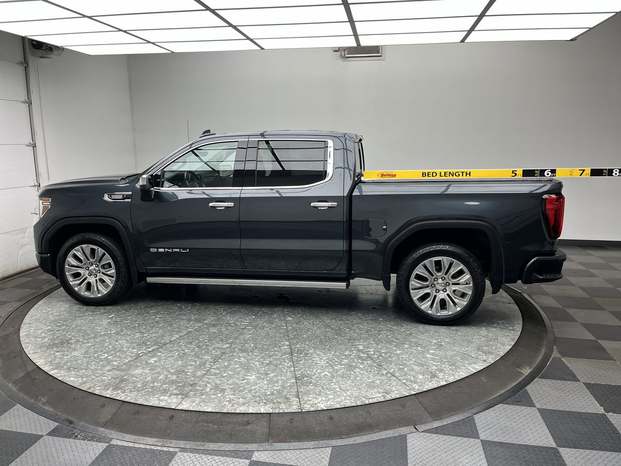 Certified 2022 GMC Sierra 1500 Denali w/ Denali Premium Package AWD/4WD image 8