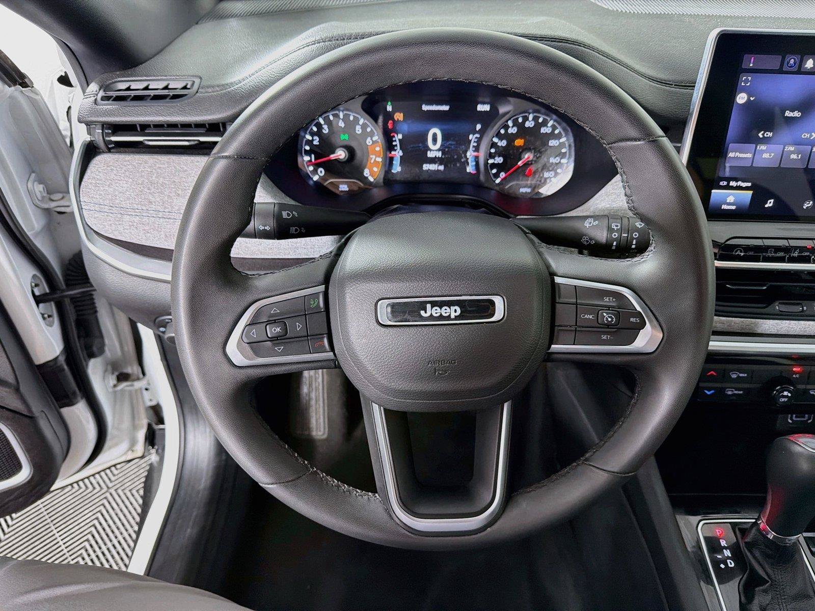 Used 2024 Jeep Compass Latitude AWD/4WD image 3