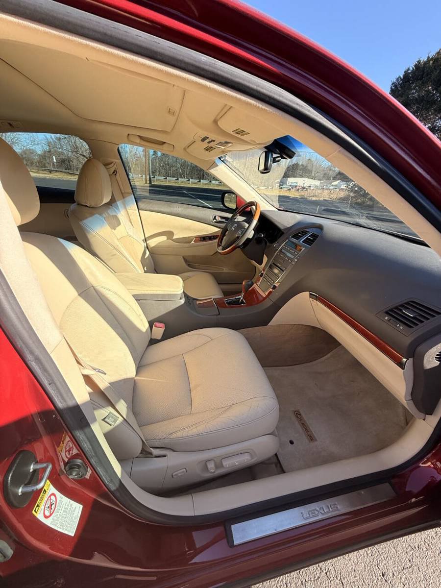 Used 2010 Lexus ES 350 FWD image 13