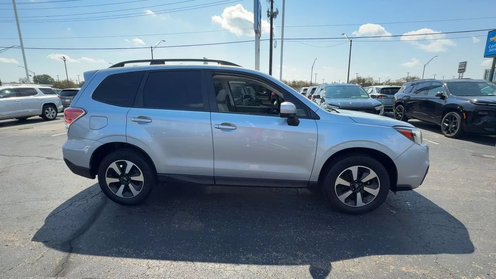 Used 2018 Subaru Forester 2.5i Premium w/ All-Weather Package AWD/4WD image 9