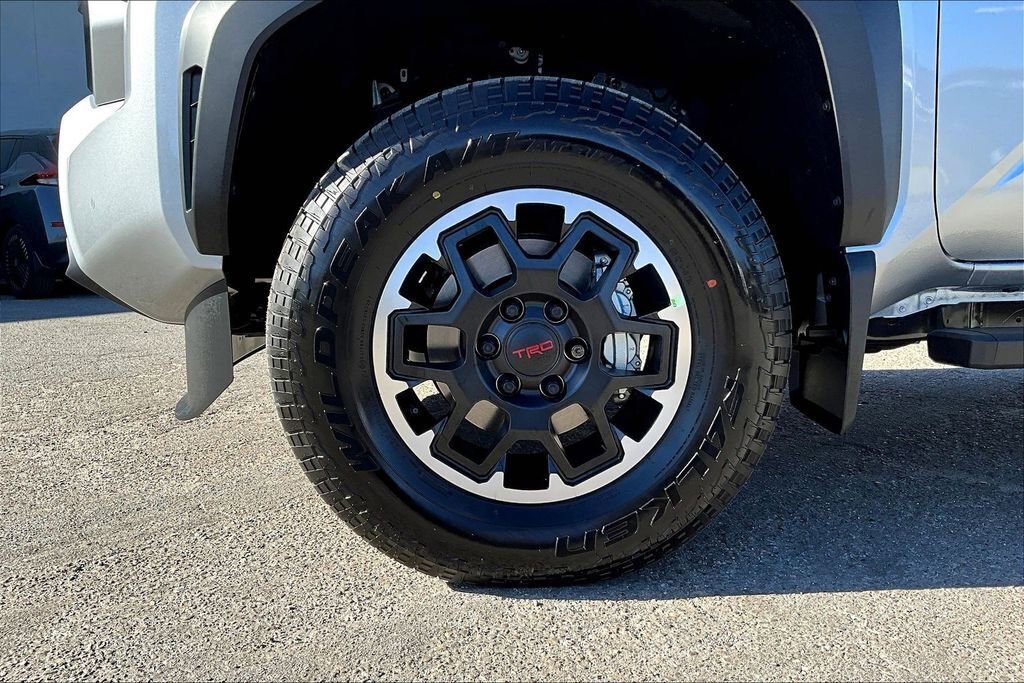 New 2025 Toyota Tacoma TRD Off-Road AWD/4WD image 12
